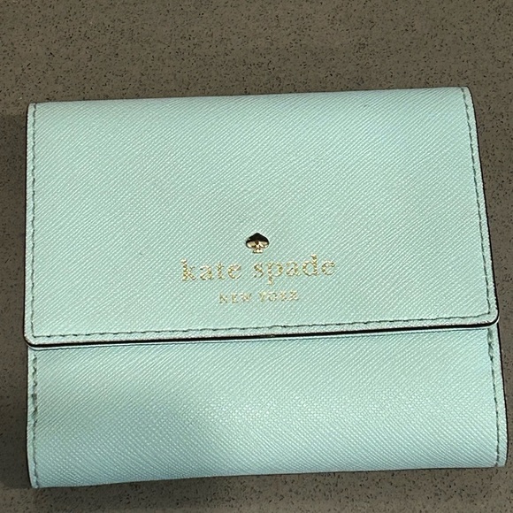 Kate spade bifold wallet with front snap pocket - Picture 1 of 8